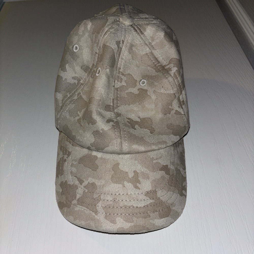 Maurice’s Camo Grey Hat